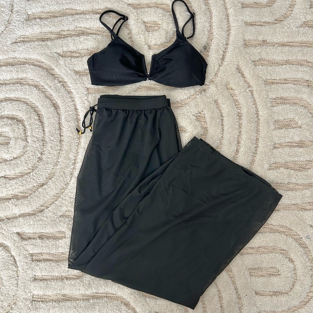 TiniBikini Elegant Black Swimwear Set